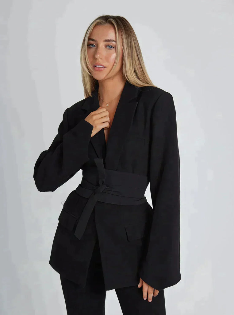 Eleganter Blazer mit Gürtel – Valéne