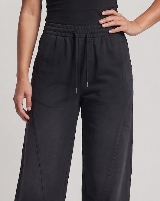 Damen weite Ballonhose mit Kordelzug und Utility-Nähten Echo Archiv
