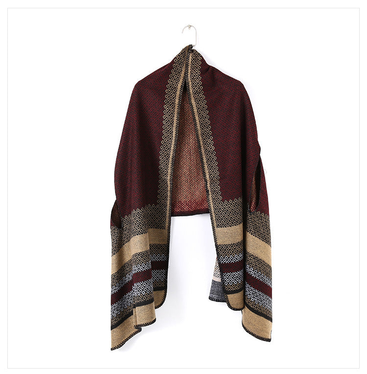 Damen Weicher Jacquard‑Ruana‑Überwurf mit Ethno‑Bordüre und offenem Oversize‑Fall Echo Archiv