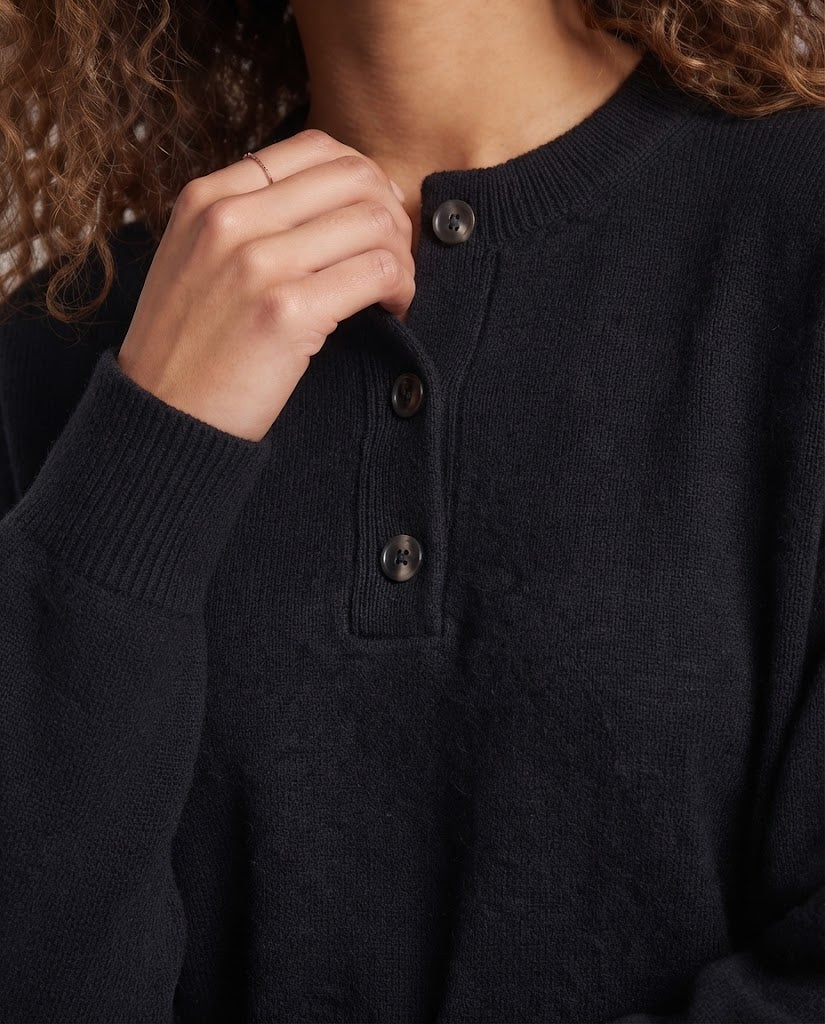 Damen Modischer Oversized Pullover mit Knopfleiste Echo Archiv