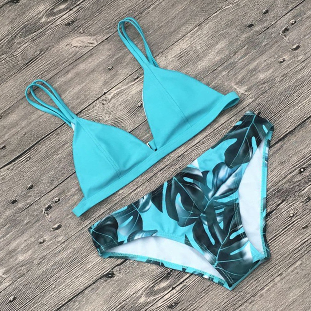 Damen Triangel-Bikini mit trendy Blattmuster Echo Archiv