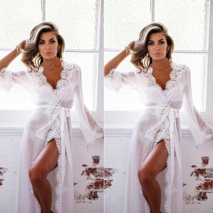 Damen Transparente Nachtwäsche mit Spitzenakzenten und eleganter Schärpe Echo Archiv