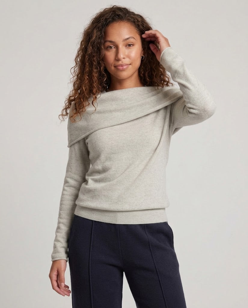 Damen Feinstrick-Pullover mit überschnittener Carmen-Kragenpartie und taillierter Passform Echo Archiv