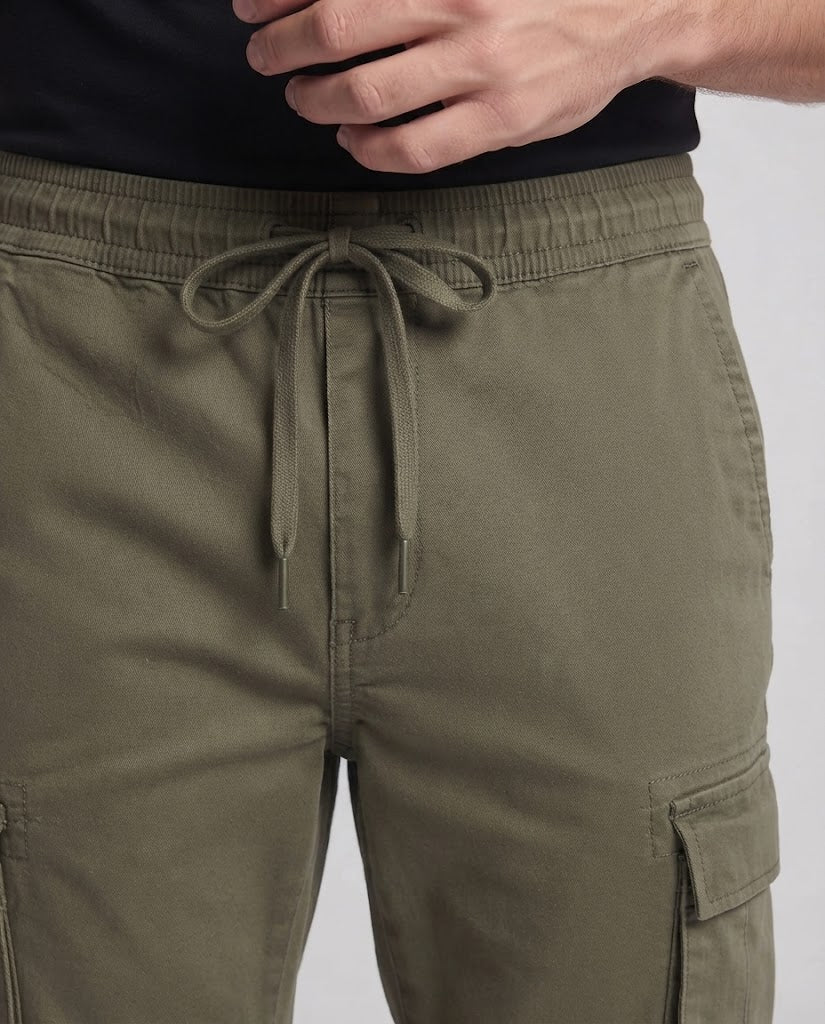 Herren Cargo-Hose mit elastischem Bund und Seitentaschen Echoarchiv