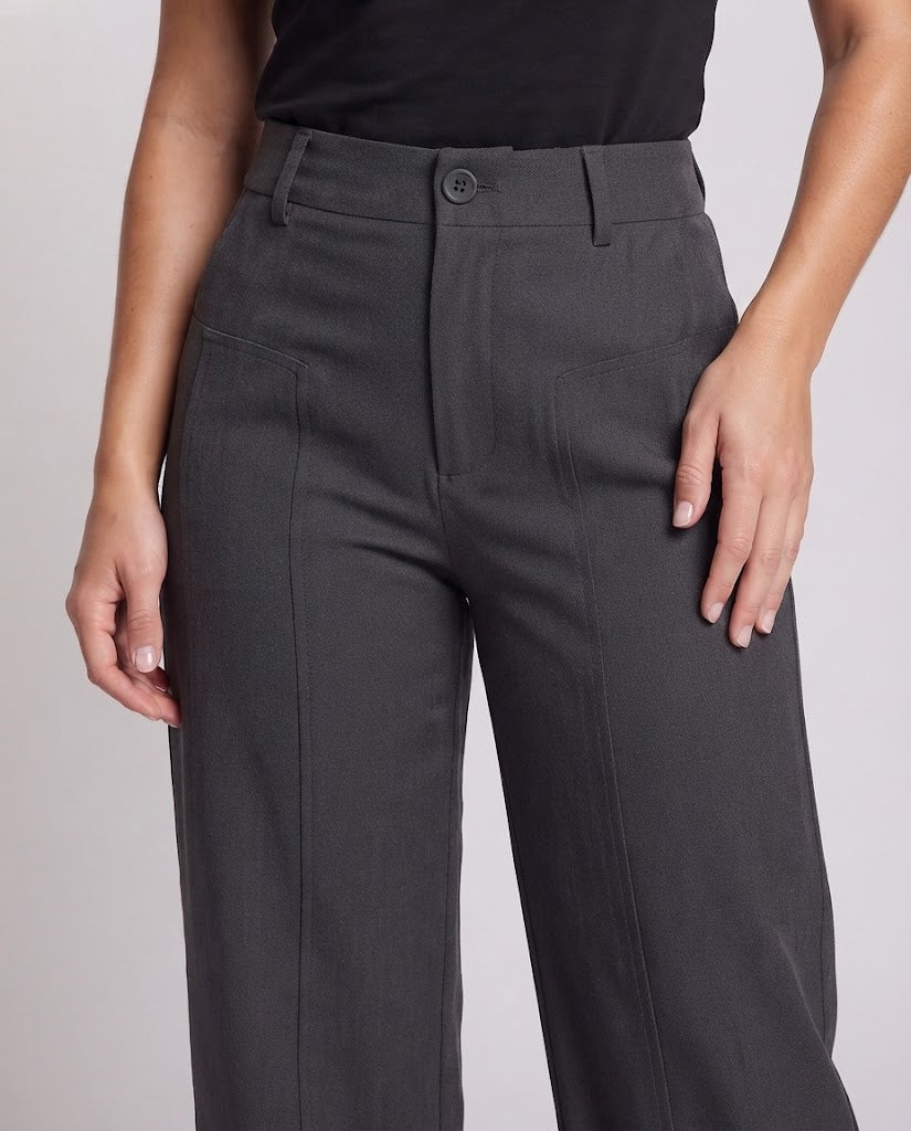 Damen Elegante und weite Hochbundhose Echo Archiv