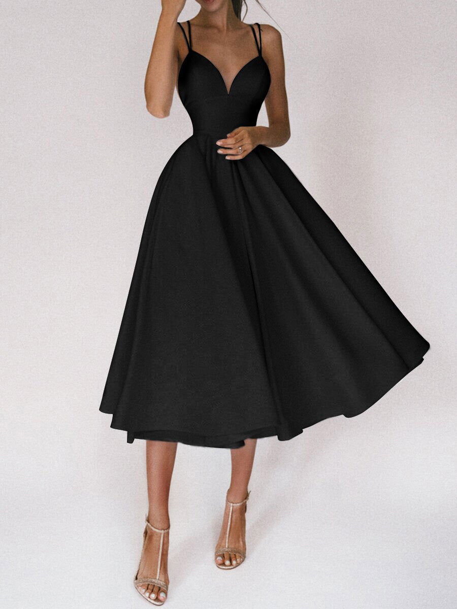 Echoarchiv | Grace Das Elegante Trägerkleid mit V-Ausschnitt