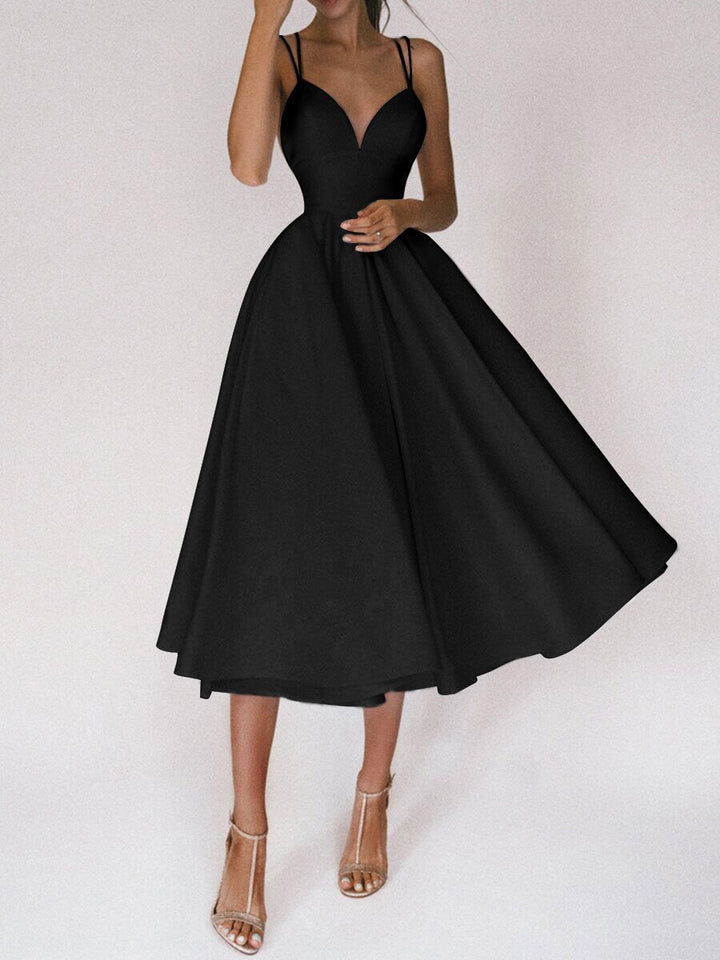 Echoarchiv | Grace Das Elegante Trägerkleid mit V-Ausschnitt