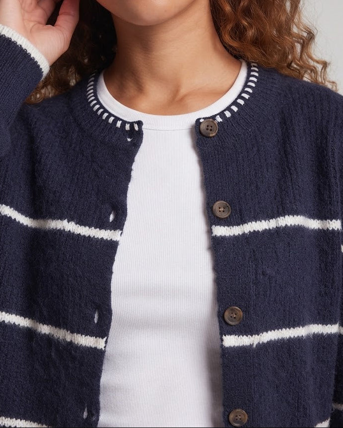 Damen Grobgestrickte Knopf-Cardigan mit Streifenstruktur und Rundhalsausschnitt Echo Archiv