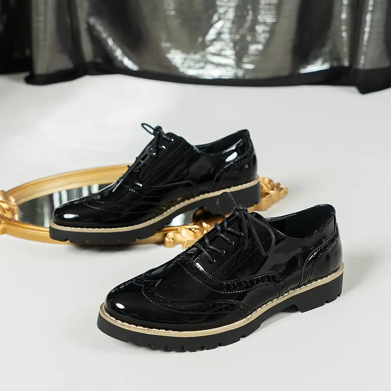 Echoarchiv | Modisch Gestanzte Lackschuhe Für Damen