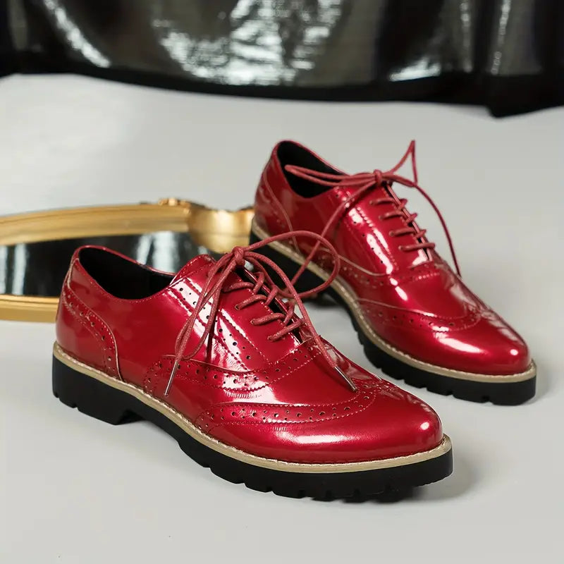 Echoarchiv | Modisch Gestanzte Lackschuhe Für Damen