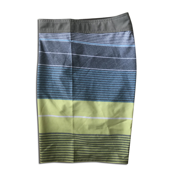 Herren Badeshorts mit innovativem Wasserabweisendem Material und verstellbarem Bund Echoarchiv