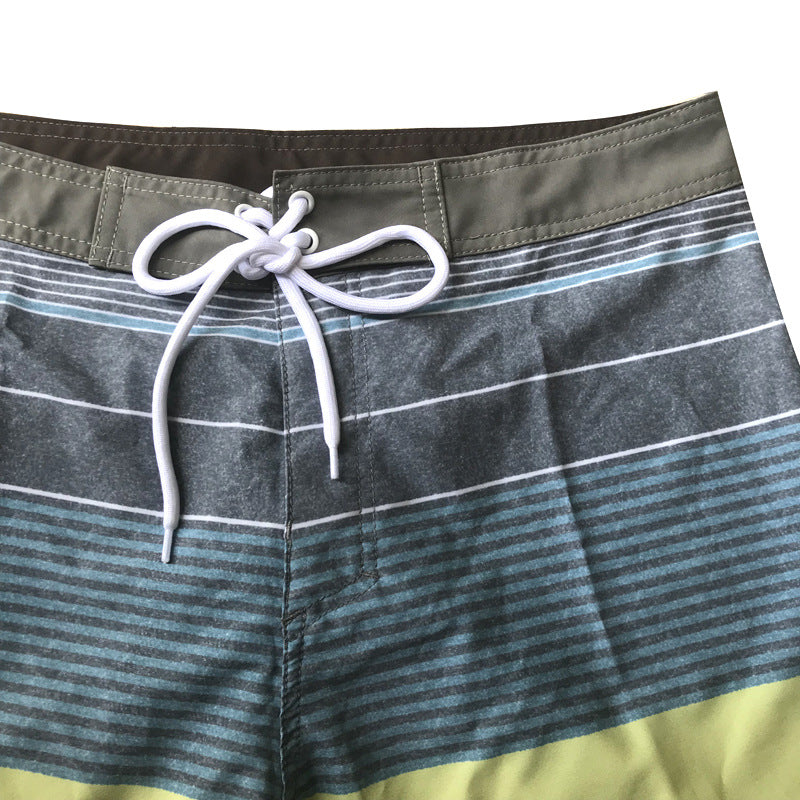 Herren Badeshorts mit innovativem Wasserabweisendem Material und verstellbarem Bund Echoarchiv