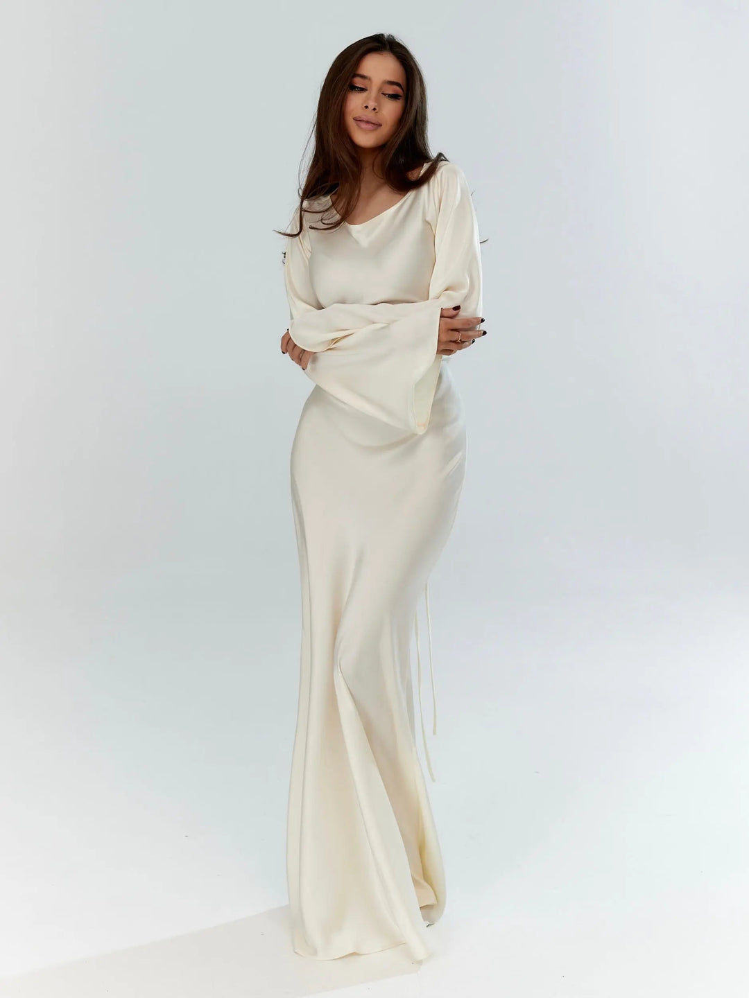Echoarchiv | Fließendes Maxi Kleid Mit Langen Ärmeln Für Damen