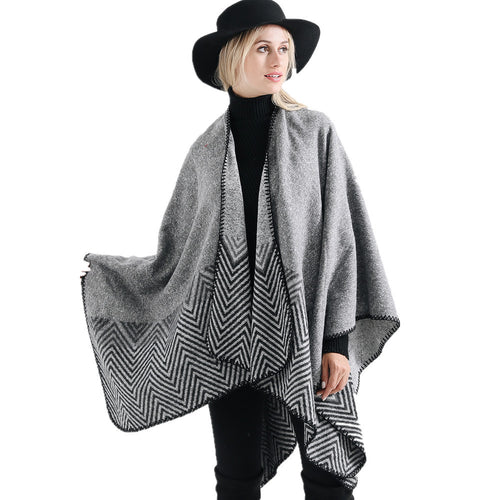 Damen Offener Ruana-Poncho im Oversize mit Chevron-Jacquard und Ziernaht – Célinea