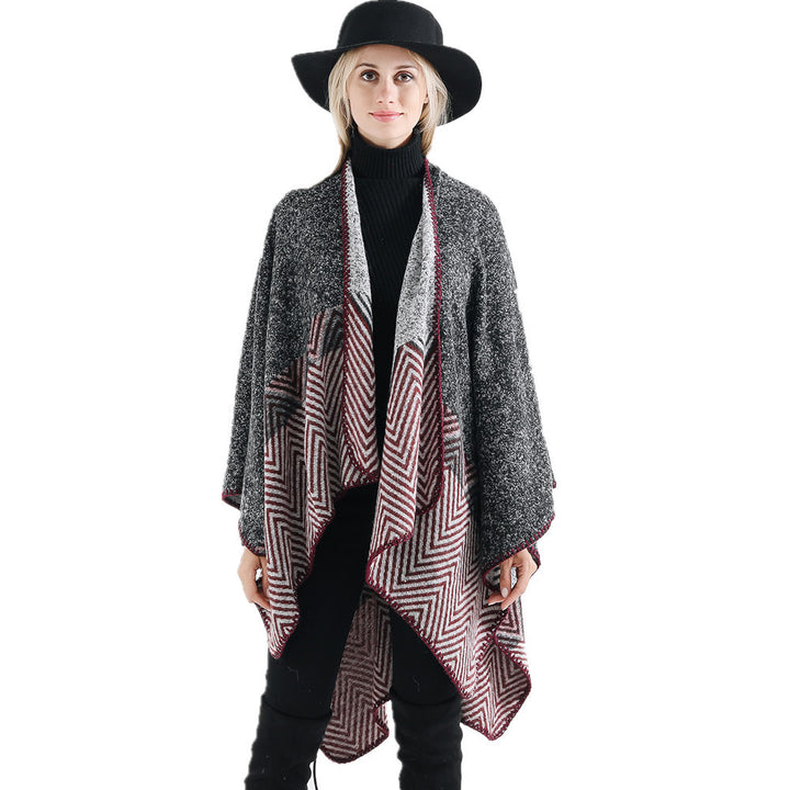 Damen Offener Ruana-Poncho im Oversize mit Chevron-Jacquard und Ziernaht – Célinea