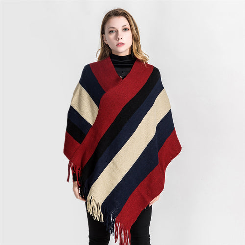 Damen Oversize‑Strickruana mit Fransensaum und diagonaler Blockstreifen‑Optik Echo Archiv