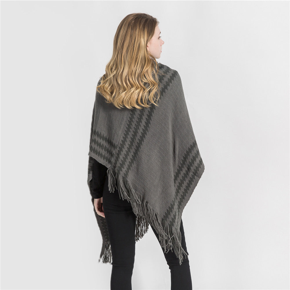 Damen Strick‑Kapuzencape im Hahnentritt‑Jacquard mit Fransensaum – Veloura