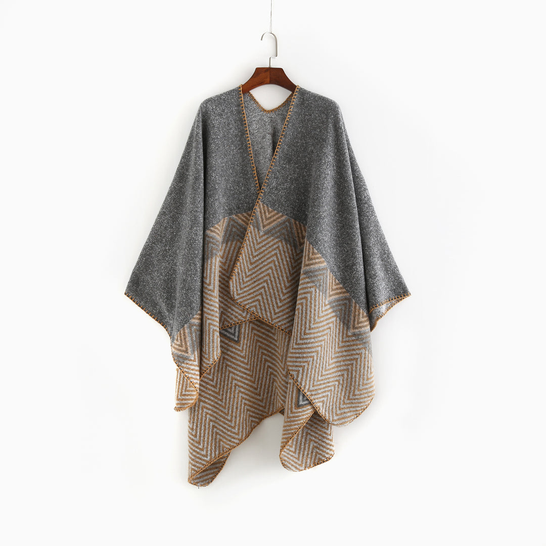Damen Offener Ruana-Poncho im Oversize mit Chevron-Jacquard und Ziernaht – Célinea