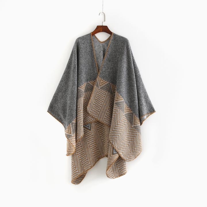 Damen Offener Ruana-Poncho im Oversize mit Chevron-Jacquard und Ziernaht – Célinea