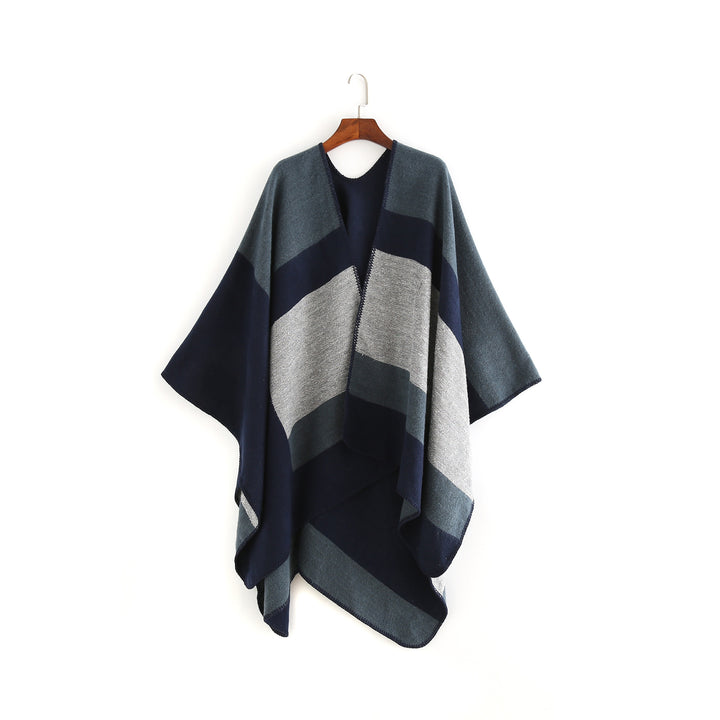 Damen Oversize‑Ruana‑Poncho aus Wollmix mit geometrischem Blockjacquard und V‑Ausschnitt – Veloura