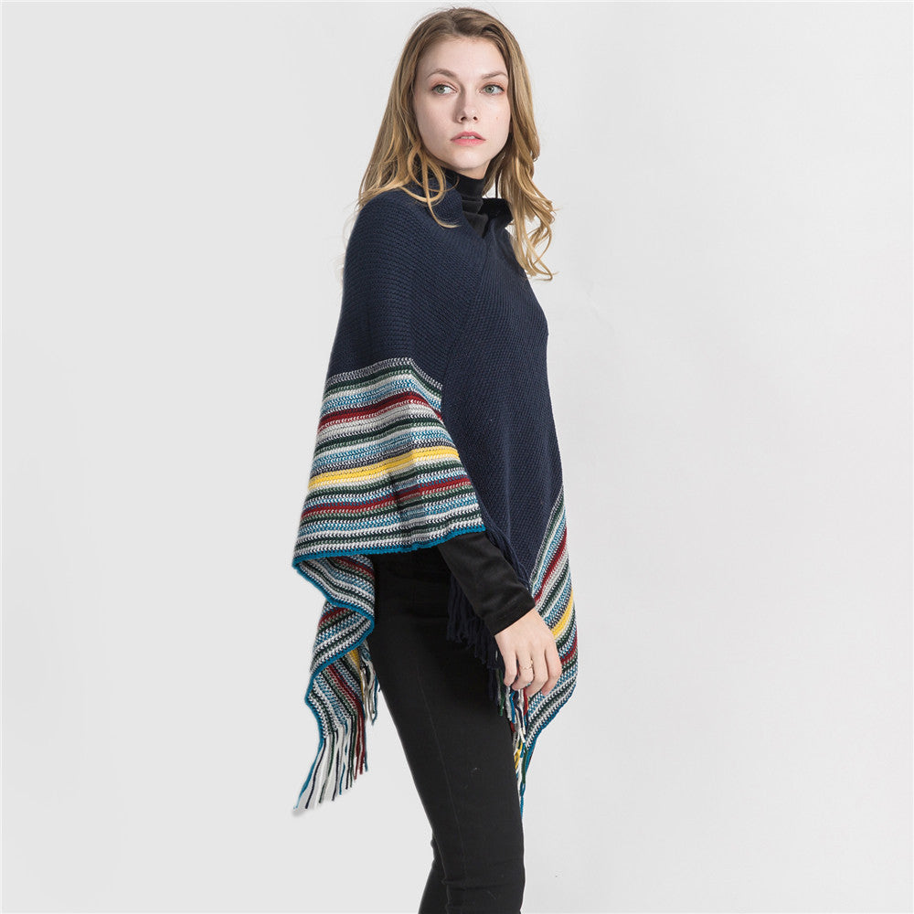 Damen Oversize-Strickruana mit Fransen und gestreifter Bordüre Echo Archiv
