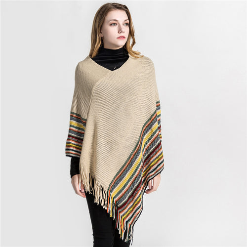 Damen Oversize-Strickruana mit Fransen und gestreifter Bordüre Echo Archiv