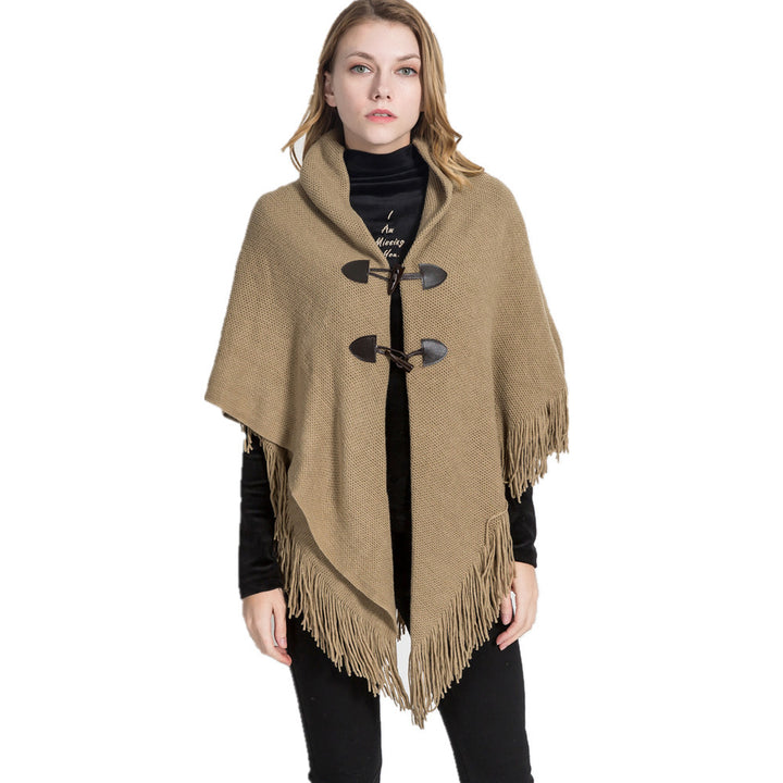 Damen Strick-Ruana-Poncho mit Schalkragen, Knebelverschlüssen und Fransensaum – Veloura