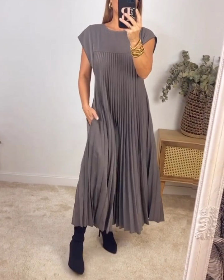Echoarchiv | Ärmelloses Plisseekleid