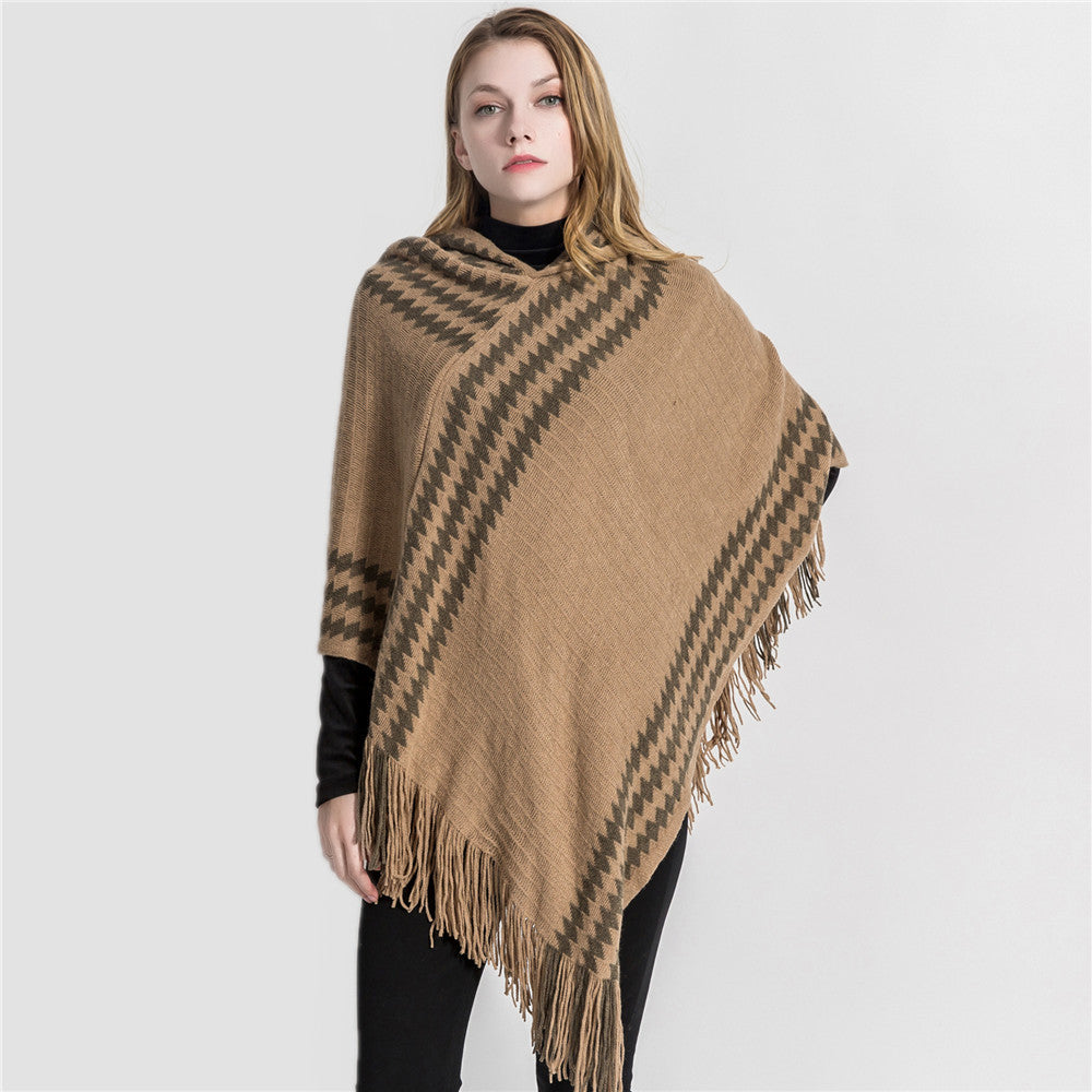 Damen Strick‑Kapuzencape im Hahnentritt‑Jacquard mit Fransensaum – Veloura