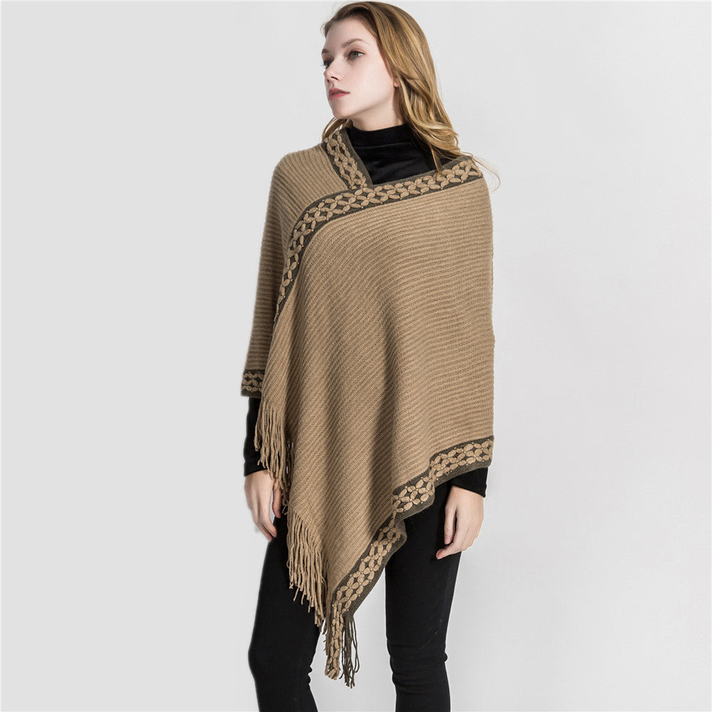 Damen V-Ausschnitt Ruana-Poncho mit geflochtener Bordüre und Fransen Echo Archiv