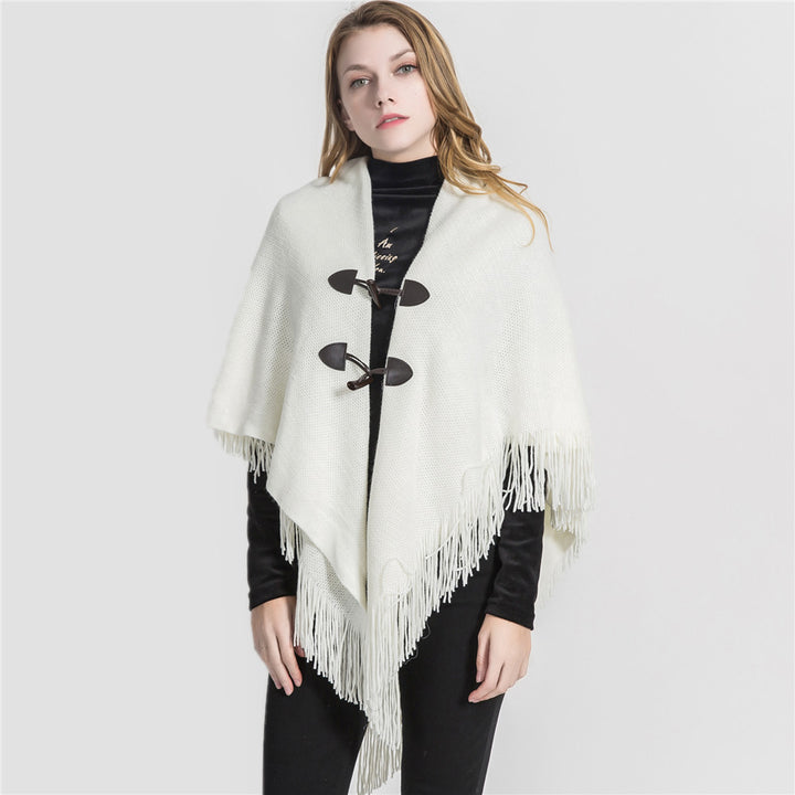 Damen Strick-Ruana-Poncho mit Schalkragen, Knebelverschlüssen und Fransensaum – Veloura