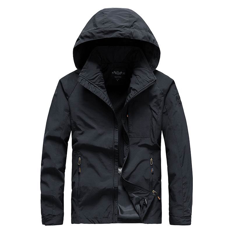 Herren Kapuzen-Softshelljacke mit Mesh-Innenfutter und multifunktionalen Reißverschlusstaschen Echoarchiv