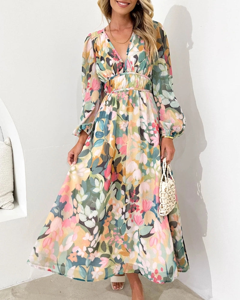 Echoarchiv | Elegantes Kleid mit Blumendruck und V-Ausschnitt