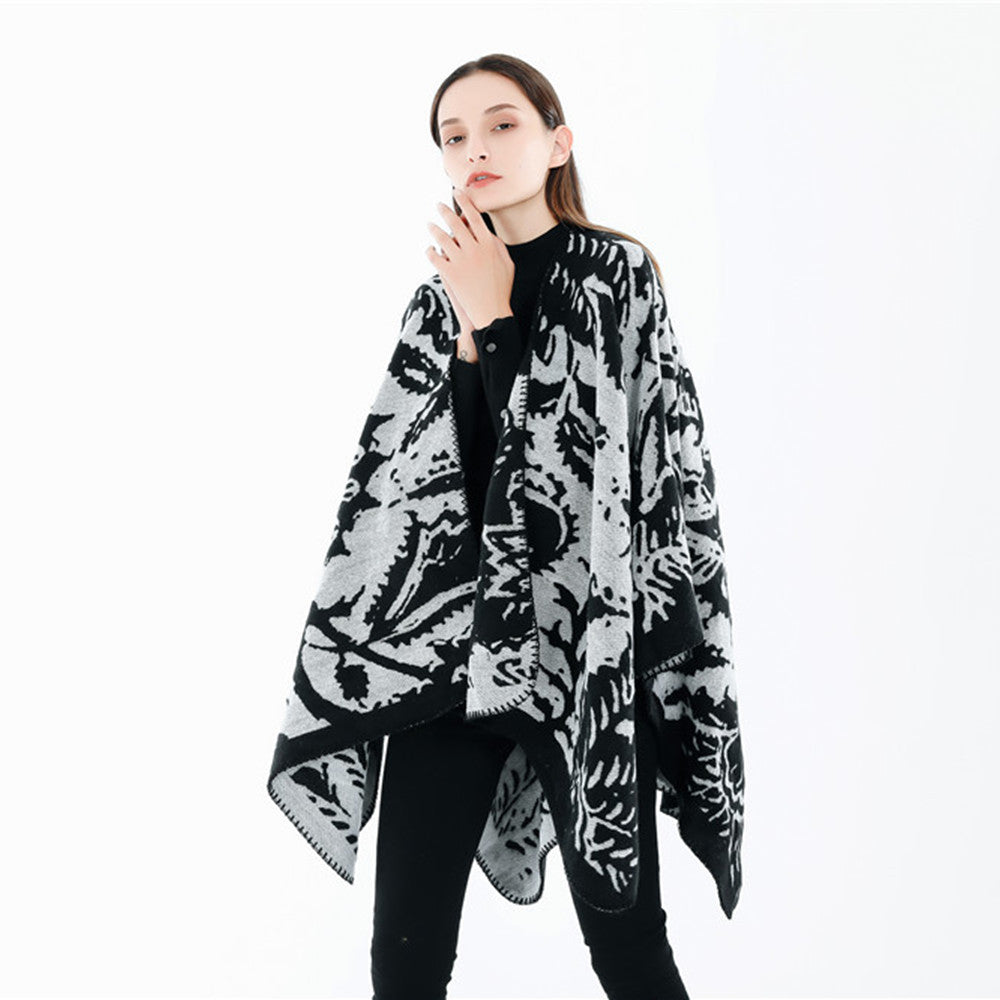 Damen Jacquard‑Ruana‑Überwurf mit floraler Webstruktur und dekorativer Kettelkante – Célinea