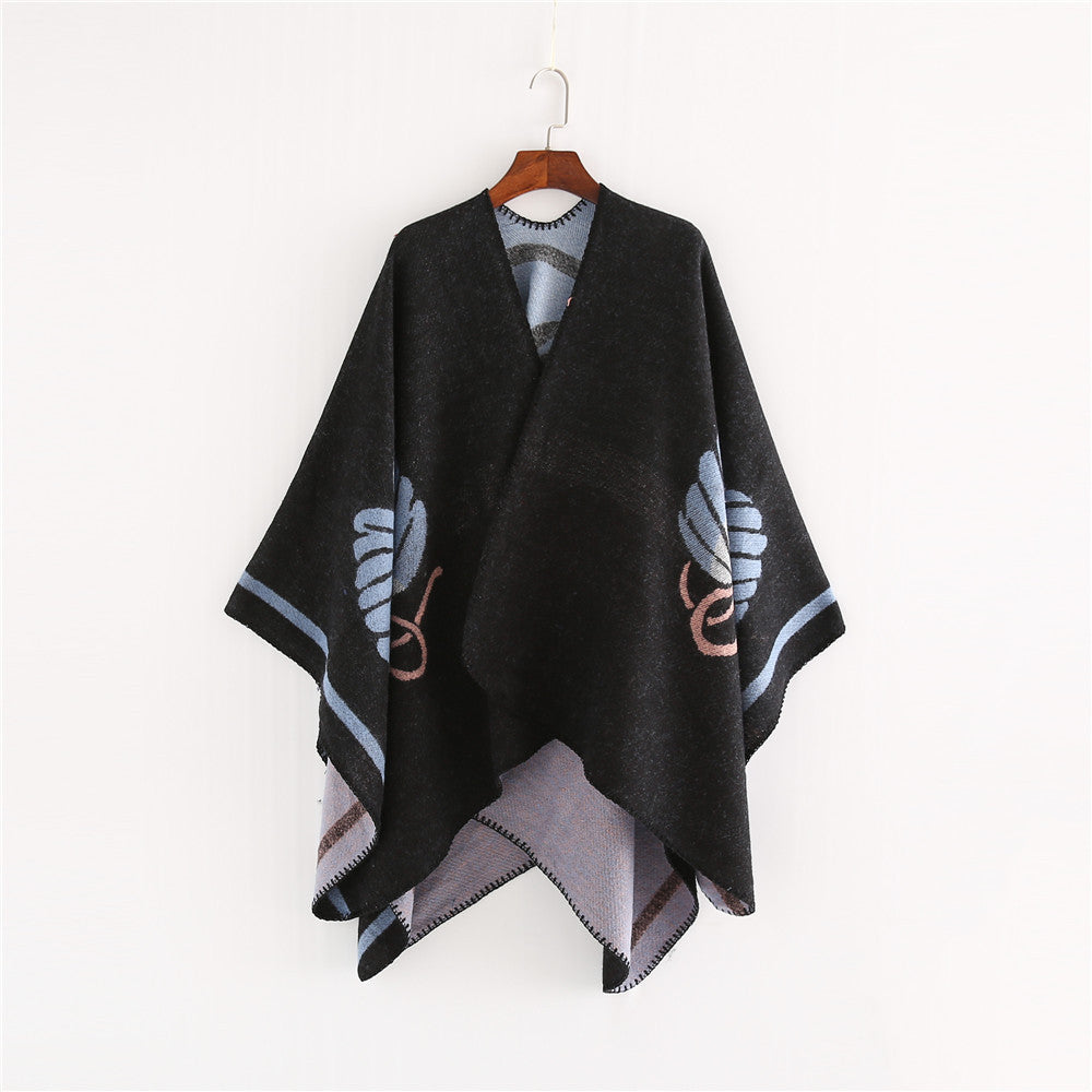 Damen Jacquard-Ruana mit floralem Intarsienmuster und zweifarbiger Wendekante – Avérine