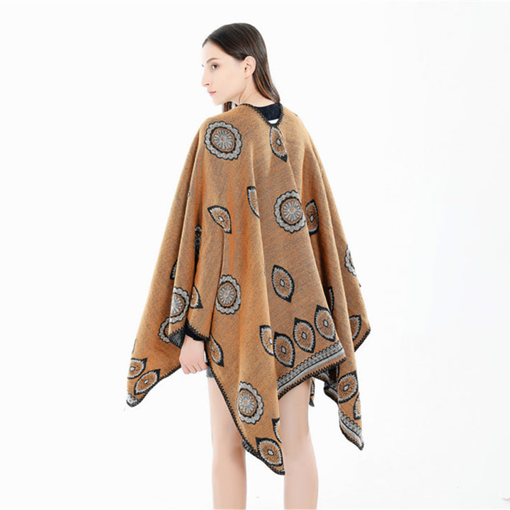 Damen Oversize-Ruana mit gewebtem Medaillon‑Jacquard und offenem Kimono‑Fall Echo Archiv