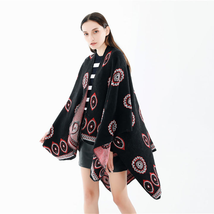 Damen Oversize-Ruana mit gewebtem Medaillon‑Jacquard und offenem Kimono‑Fall Echo Archiv