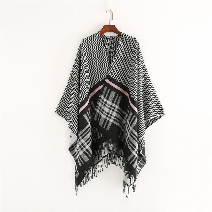 Damen Oversize-Umhangponcho aus Wollmix mit Karomuster, Zickzackjacquard und Fransensaum – Célinea