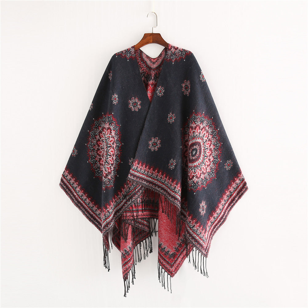 Damen Jacquard-Poncho im Oversize-Kimono-Fall mit Fransen Echo Archiv