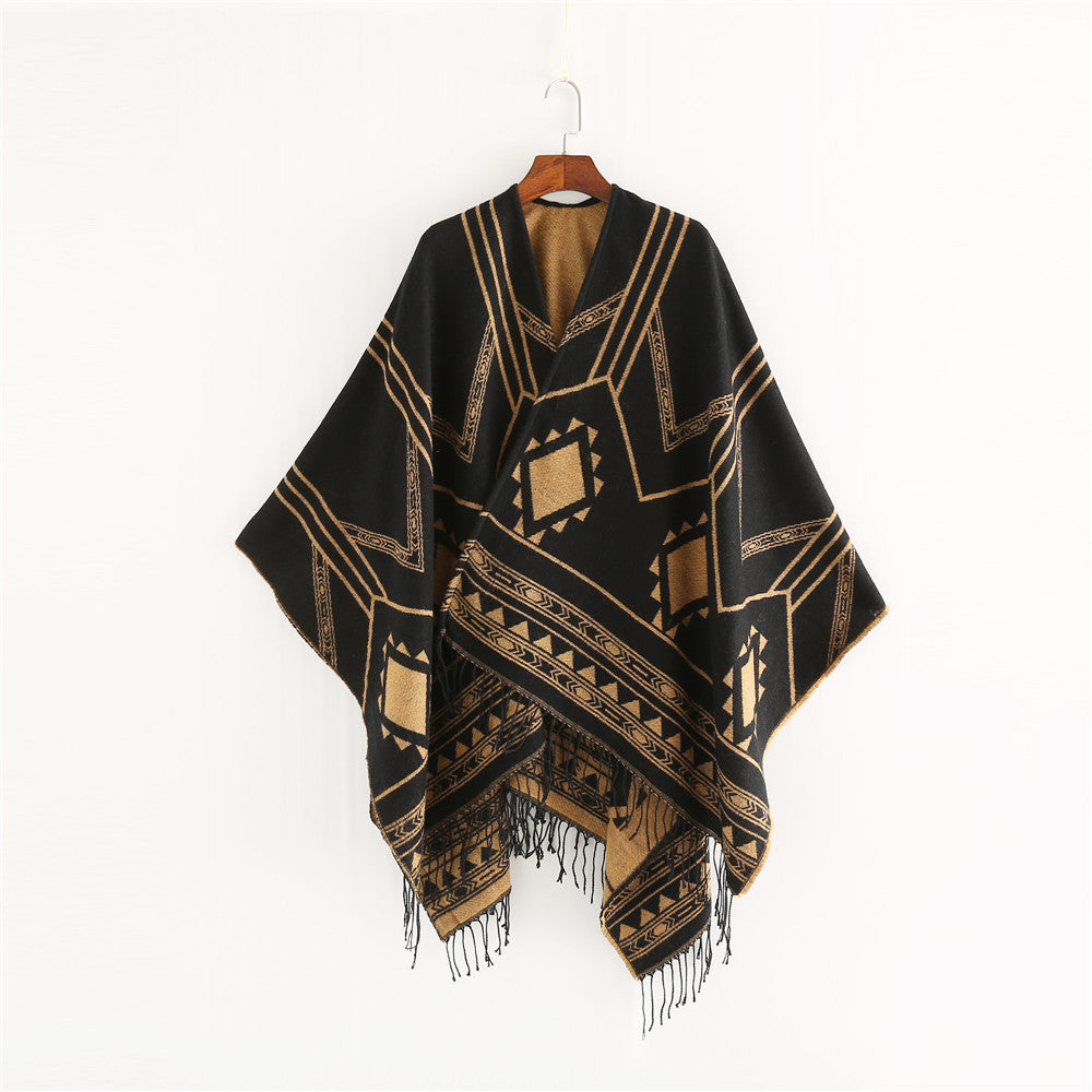Unisex Ethno-Poncho aus weichem Strick mit Fransen und geometrischem Muster – Taviero