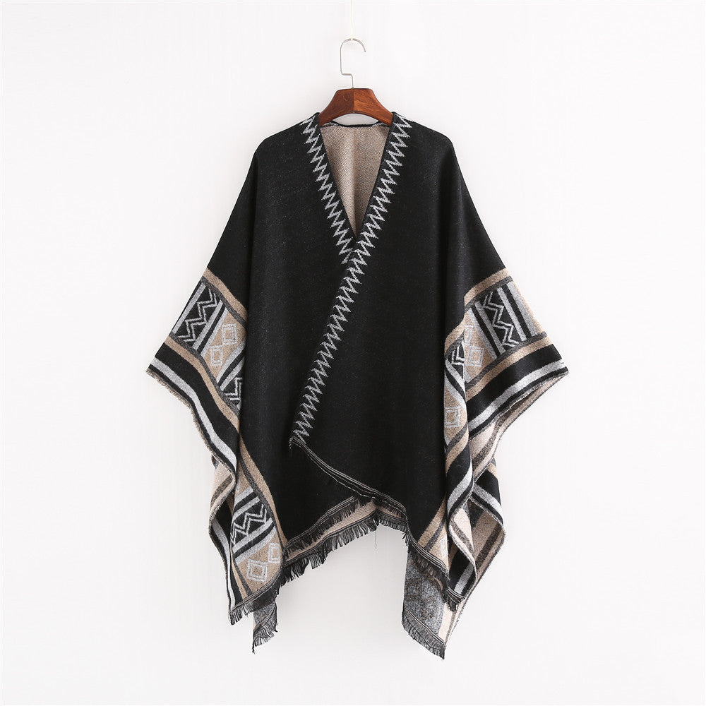 Damen Oversize-Ruana-Poncho im Boho-Ethno-Look aus Wollmix mit V-Ausschnitt und Fransensaum – Célinea