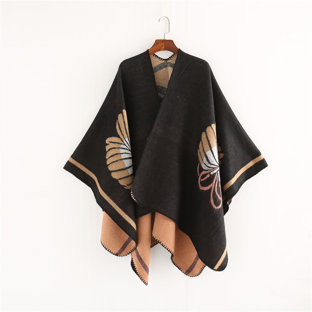 Damen Jacquard-Ruana mit floralem Intarsienmuster und zweifarbiger Wendekante – Avérine