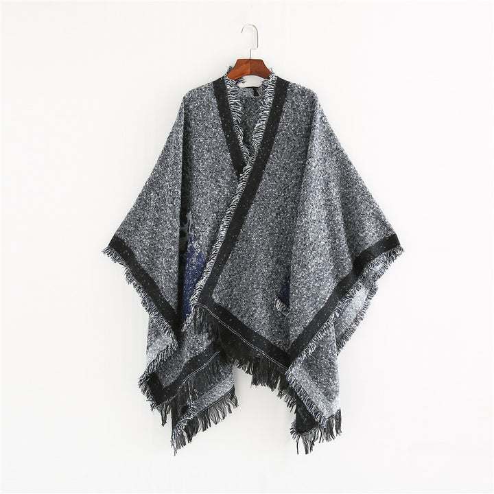 Damen Oversize-Ruana-Poncho im wolligen Mix mit Fransen und Kontrastkante – Montévia
