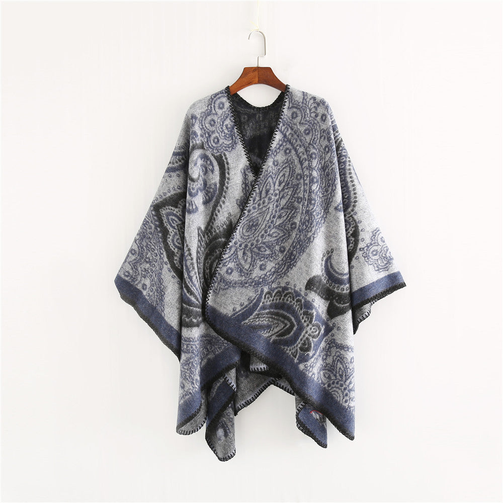 Damen Oversize-Ruana-Überwurf mit Paisley-Jacquard und Zierstichkante – Célinea
