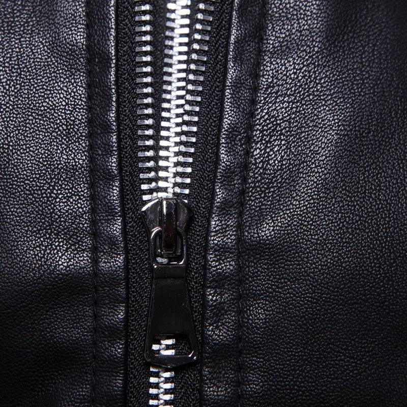 Herren Kunstleder Kapuzenjacke mit sportlichem Schnitt und einzigartigen Details Echoarchiv