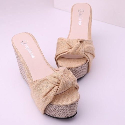 Damen nan Keil-Pantolette mit hohem Bast-Plateau und gedrehtem Textilriemen Echo Archiv