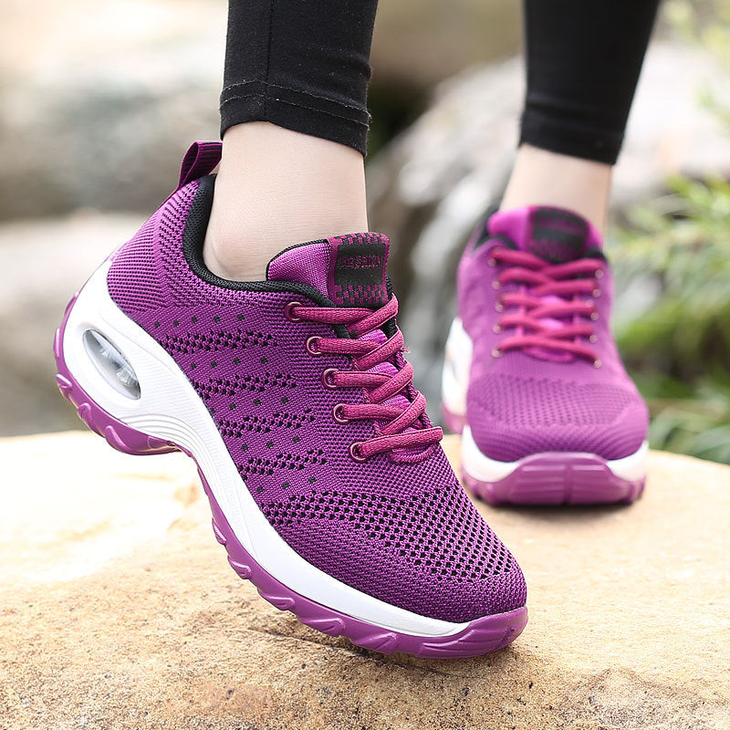 Damen nan leichter Mesh-Komfort-Sneaker mit integrierter Luftfederung, gepolsterter Fersenmanschette und federnder Wellenlaufsohle Echo Archiv