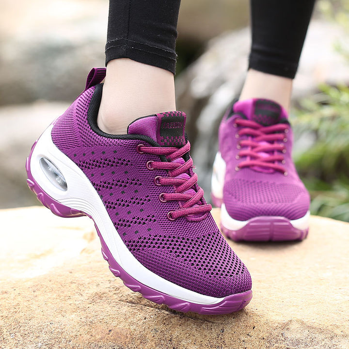 Damen nan leichter Mesh-Komfort-Sneaker mit integrierter Luftfederung, gepolsterter Fersenmanschette und federnder Wellenlaufsohle Echo Archiv