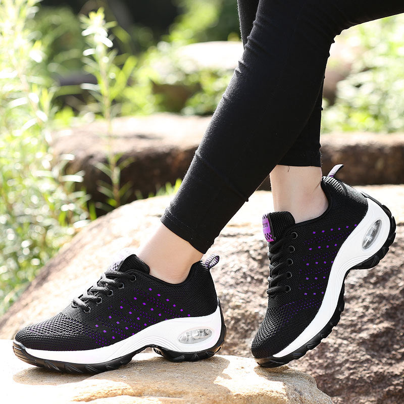 Damen nan leichter Mesh-Komfort-Sneaker mit integrierter Luftfederung, gepolsterter Fersenmanschette und federnder Wellenlaufsohle Echo Archiv