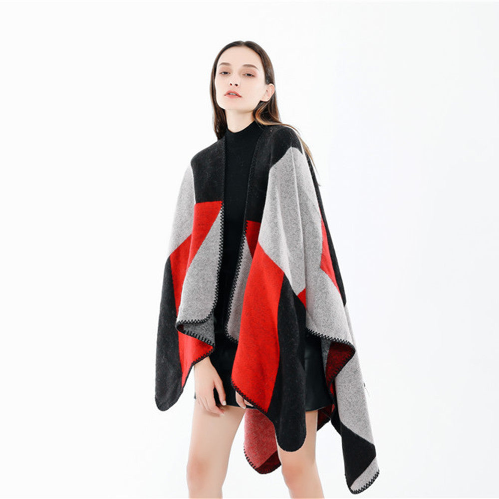 Damen Weichfallender Cape‑Überwurf im Oversize‑Ruana‑Stil mit kontrastierenden Rundflächen und Zierkettnaht – Célinea